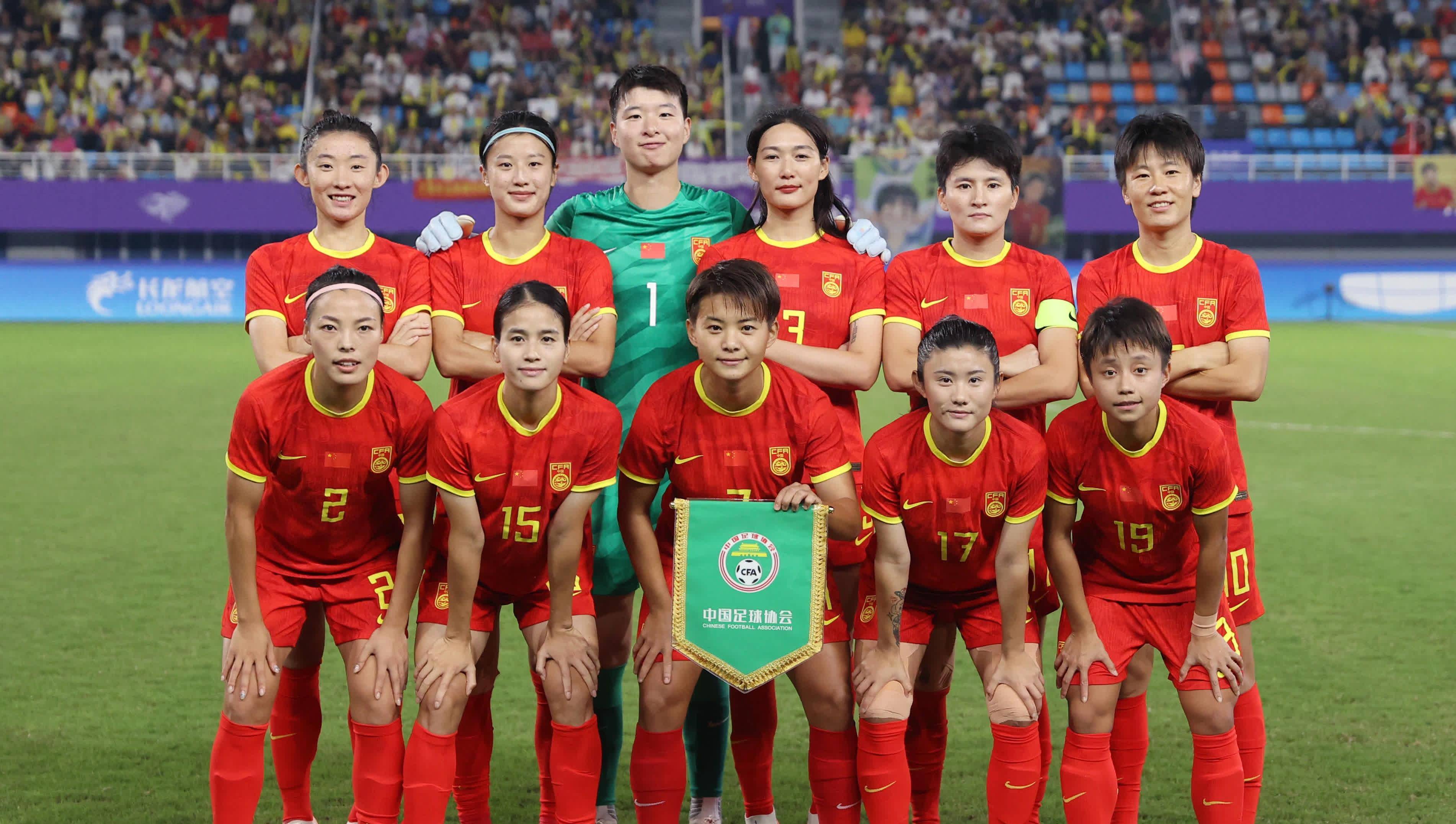 中国女足队在国际大赛中夺魁(中国女足在前不久结束的世界卷土重来)