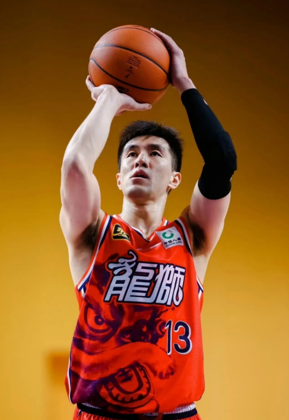 三亿体育官网-关于周琦15+9首钢胜深圳郭艾伦40分广州不敌北控的信息