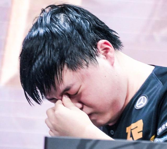 关于鏖战五局，雷霆神域终于碾压对手，教练激动落泪的信息