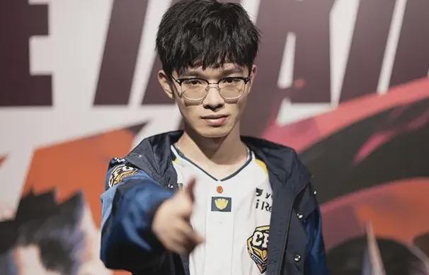 我觉得明年HongQ必来LPL，他来被抽不太可能