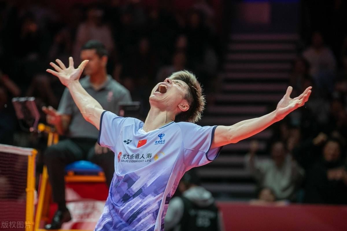 首夺中国赛冠军!石宇奇2-1重返世界第一