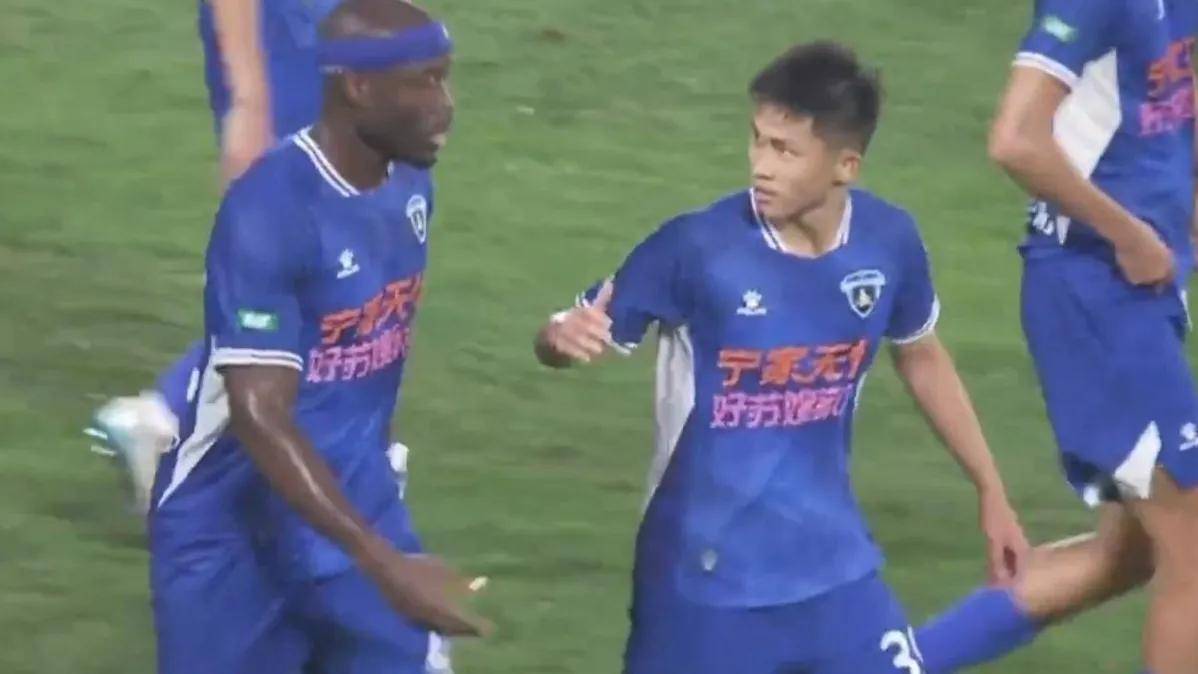中甲第16轮杀疯了！广州豹0-2铁人1-0铜梁龙4-3绝杀，积的简单介绍