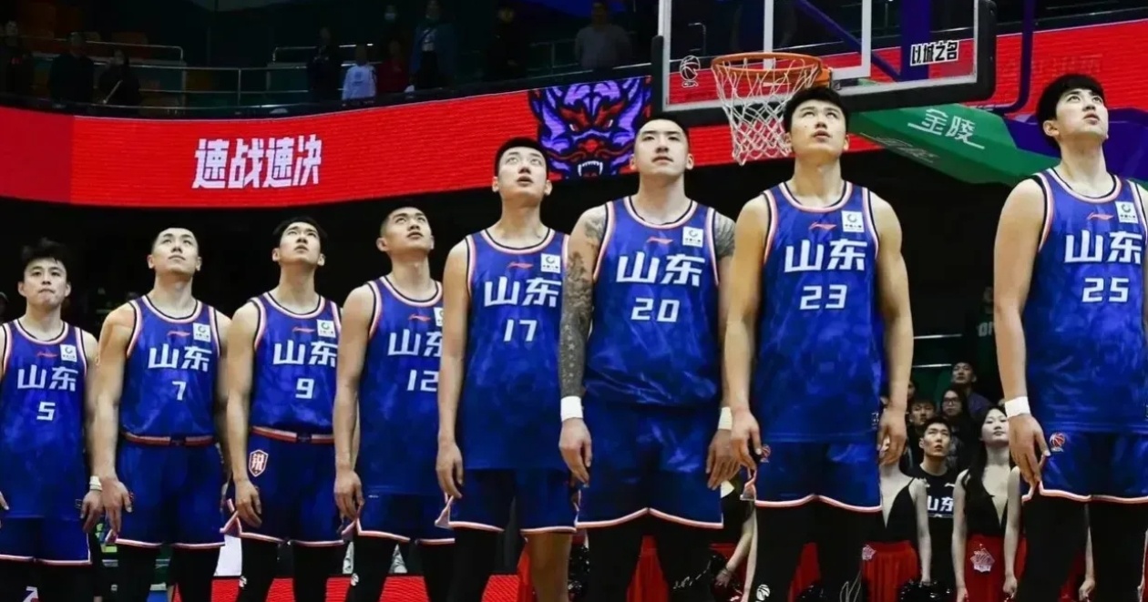 山东队迎战广东，努力争夺胜利